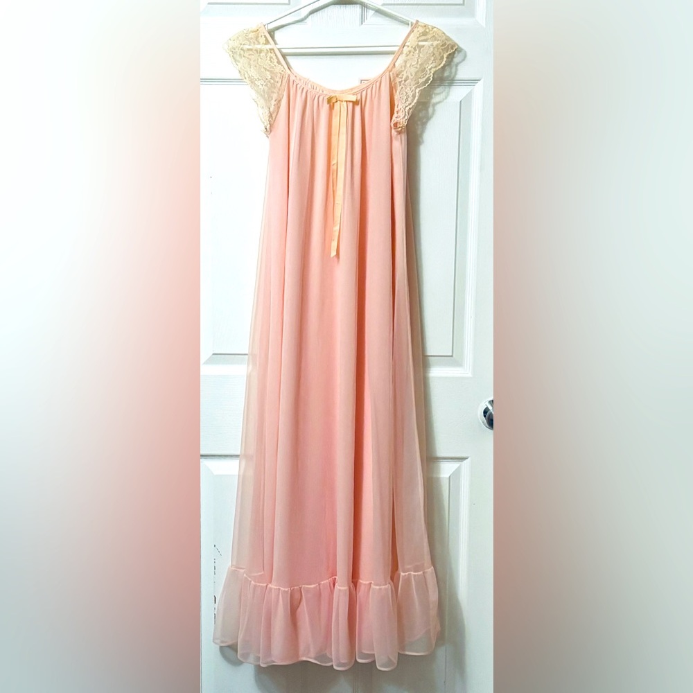 St Michael Vintage 1970’s Lined Nightgown